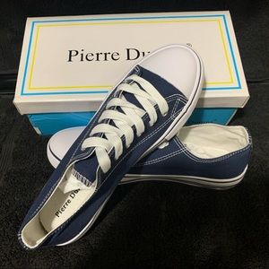 Madison Sneaker’s ~ Navy Blue ~ Size 9